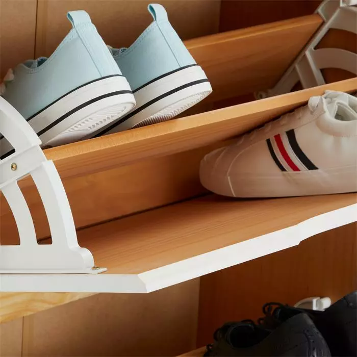 IDIMEX Schuhschrank BASIL Mit 3 Kipper In Weiß/braun, Kiefer Massiv 7 IDIMEX Schuhschrank BASIL Mit 3 Kipper In Weiß/braun, Kiefer Massiv – Bild 5